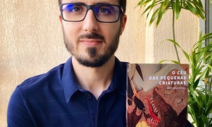 Professor da Felcs estreia na literatura poética