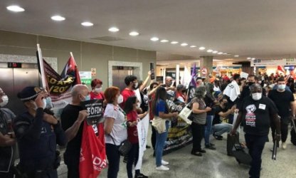 Após manifestações contra a PEC 32,  Lira adia votação da proposta