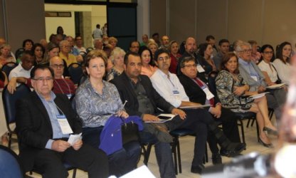 PROIFES discute aposentadoria e universidade em Florianópolis
