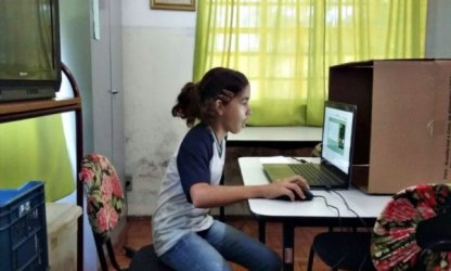 Recusa de Bolsonaro em garantir internet a alunos de escola pública é ‘ilegal’ e ‘inconstitucional’