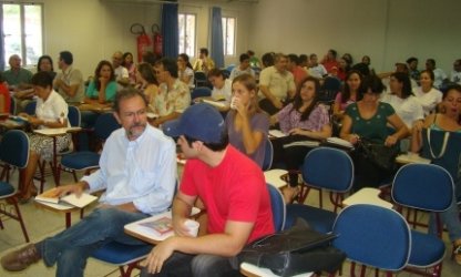 "Brasil: entre o passado e o futuro"